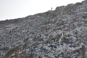A mountain of garbage in Khmelnytskyi solid waste landfill
