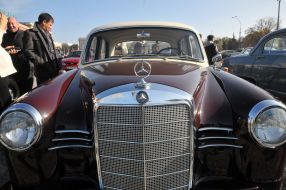 Выставка ретро-автомобилей