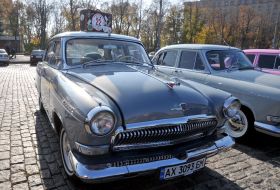 Выставка ретро-автомобилей