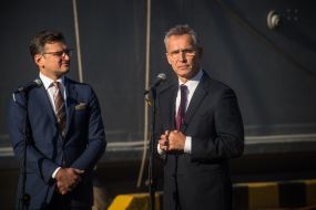 Dmytro Kuleba, Jens Stoltenberg