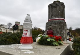 Lamp on the territory of the Lviv Eagles Memorial