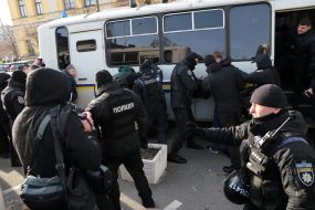 Полиция задержала правонарушителей - противников Транс-Марша