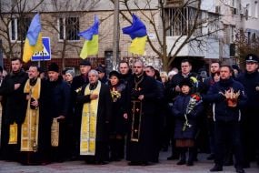 Участники мероприятий по случаю Дня памяти жертв голодоморов