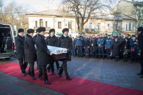 Церемония прощания с погибшим сотрудником ГСЧС Сергеем Шатохиным