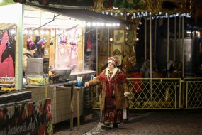 Жінка в традиційному українському костюмі