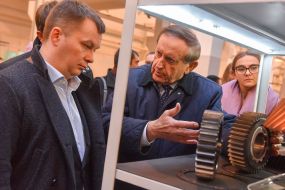 Vyacheslav Boguslayev and Tymofiy Milovanov