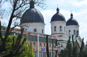Кафедральный собор святых Первоверховных апостолов Петра и Павла