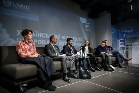 Participants in the discussion