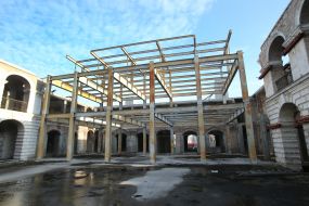 Гостиний двір у Києві