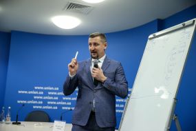 Владислав Добош