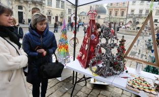 Акція «Збережи життя ялинці» у Львові