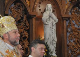 Christmas worship in Kharkiv