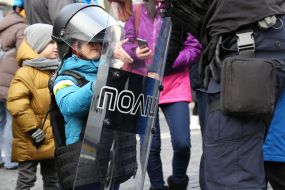 Мальчик в бронежилете