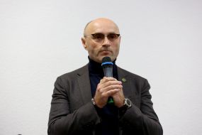 Евгений Дыхне