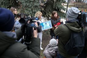 Lana Vetrova presents diploma