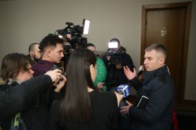 Oleksandr Novikov communicates with journalists