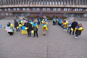 The participants of the flashmob