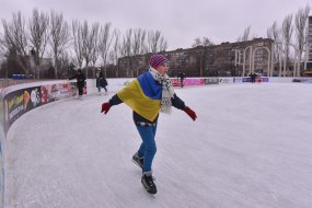 Участник флешмоба на катке