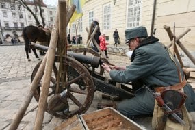 Theatrical historical reconstruction of the Fight for the Kruty Station in Lviv