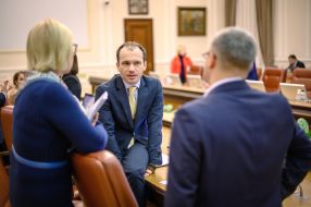 Денис Малюська