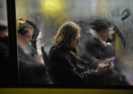 Пассажиры в автобусе