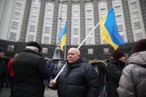 Акция протеста дальнобойщиков и перевозчиков у Кабмина