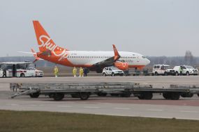 Airplane with evacuated Ukrainians