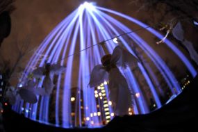 Light installation "Rays of Dignity"