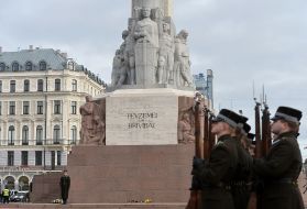 Ceremony of laying flowers at the Freedom Monument