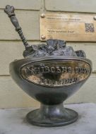 Mini-sculpture "Kiev dry jam"