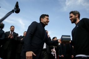 Vladimir Zelensky in Novye Sanzhary