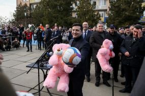 Vladimir Zelensky in Novye Sanzhary