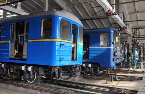 Trains on the territory of the Saltovskoe depot of the Kharkov Metro