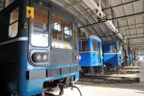 Trains on the territory of the Saltovskoe depot of the Kharkov Metro