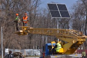 Installation of pillars of external illumination with solar panels