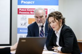 Robert Bond, Tetyana Burak