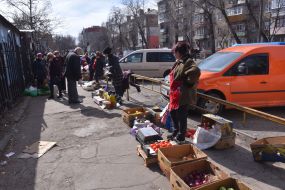 Trading near the market