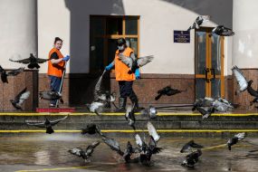 Уборка на железнодорожном вокзале