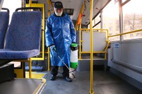 Дезинфекция общественного транспорта из-за вспышки коронавирус в Киеве