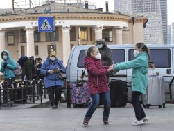 Evacuation of Russian citizens at the train station