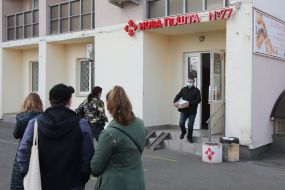 Line near the Nova poshta