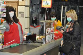 The buyer pays at the cash desk