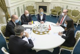 Денис Шмыгаль, Вадим Пристайко и Лариса Галадза