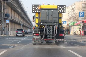 The car disinfects streets in Kiev