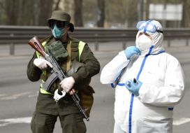 Checkpoint at the entrance to Kyiv