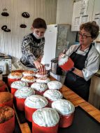 Women decorate the belts