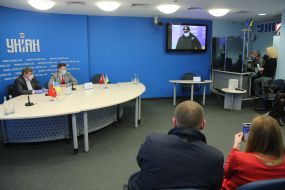 Учасники пресконференції