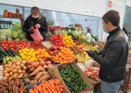 Stolichny market in Kiev
