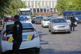 Правоохоронці патрулюють вулицю Грушевського