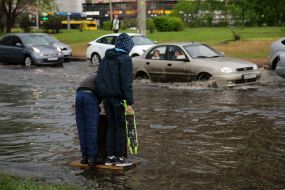 Наслідки сильної зливи в Києві